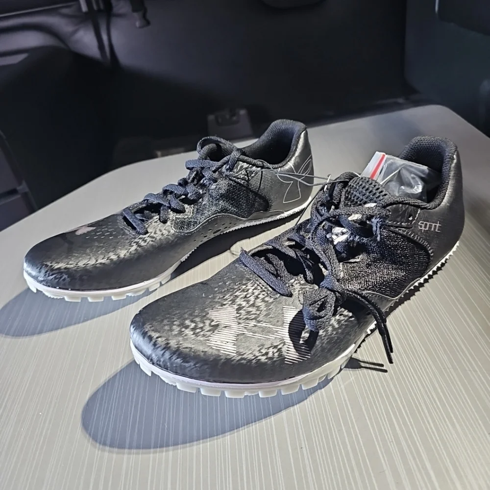 Under Armour Unisex Kick Spirit 4 Track & Field Shoes Men's 10/Women's 11.5 NWOT